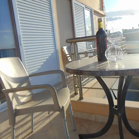 Comfy Beachfront Litinas Casa With Seaview