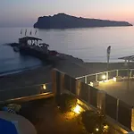 Comfy Beachfront Litinas Casa With Seaview شقة خانيا