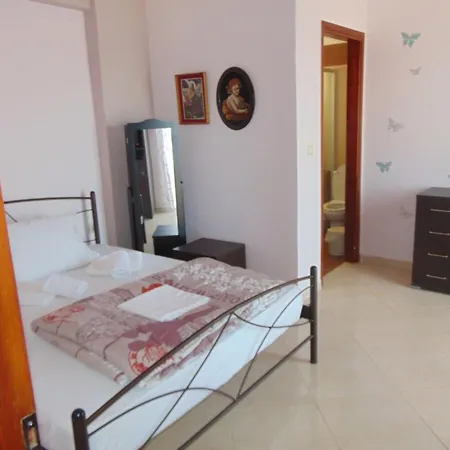 Comfy Beachfront Litinas Casa With Seaview Appartement *