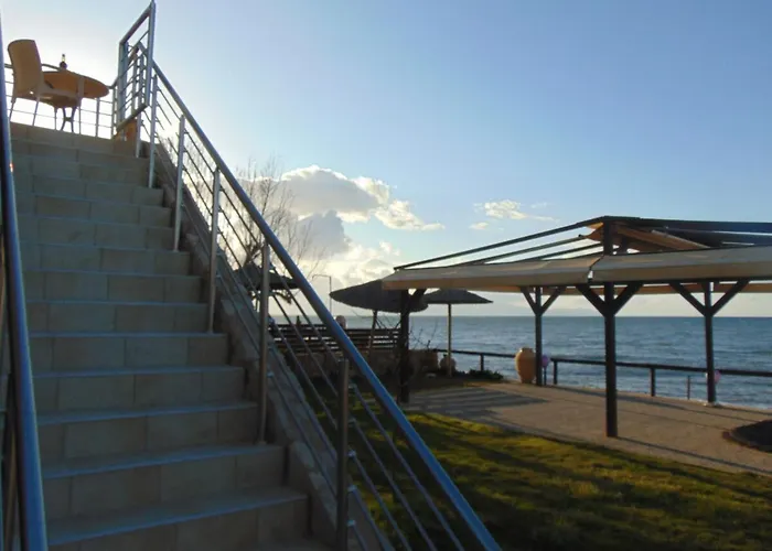 Comfy Beachfront Litinas Casa With Seaview * ハニア