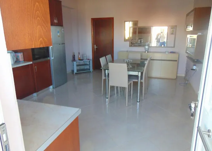 Comfy Beachfront Litinas Casa With Seaview Апартаменти