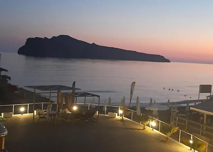 Comfy Beachfront Litinas Casa With Seaview アパート